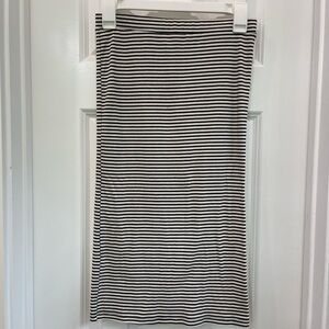 Elegant Black and White Striped Pencil Skirt